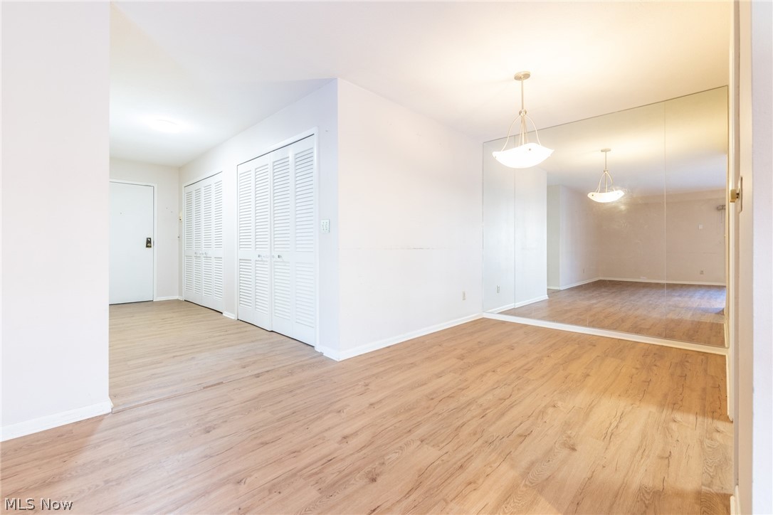 2112 Acacia Park Drive Lyndhurst OH 44124