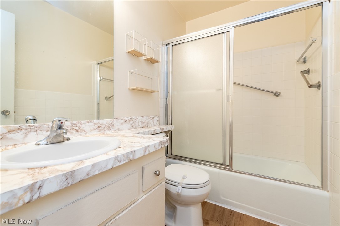 2112 Acacia Park Drive Lyndhurst OH 44124