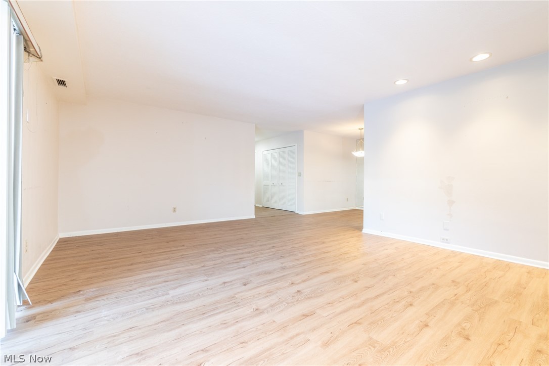 2112 Acacia Park Drive Lyndhurst OH 44124