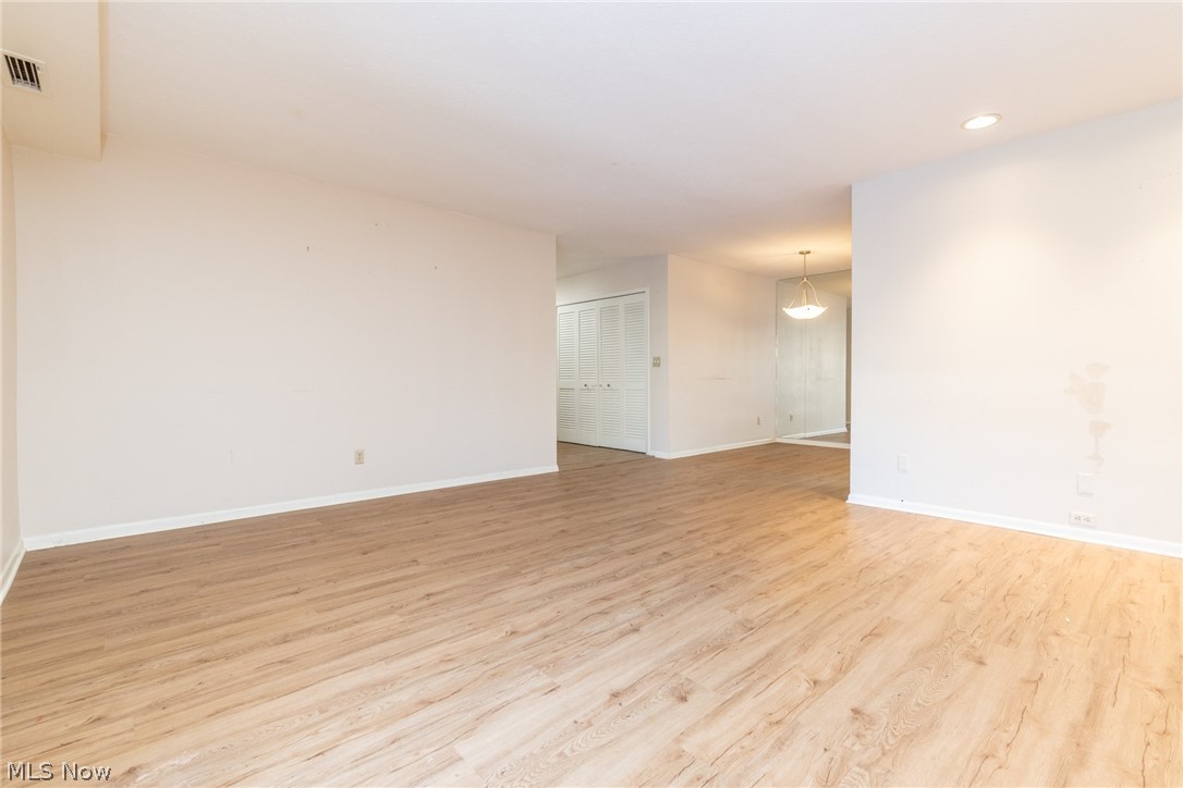 2112 Acacia Park Drive Lyndhurst OH 44124