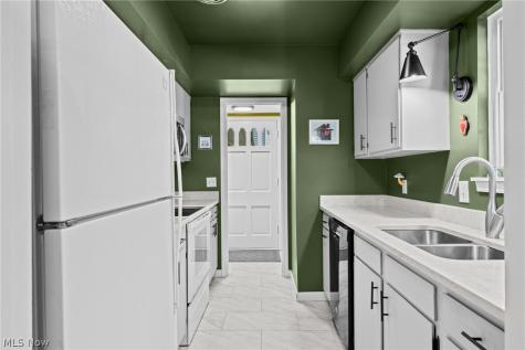 66 Yardley Lane Akron OH 44313