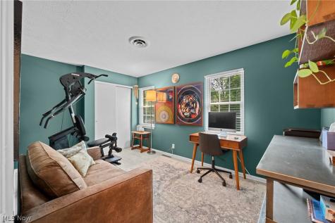 66 Yardley Lane Akron OH 44313