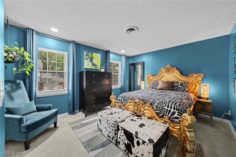 66 Yardley Lane Akron OH 44313