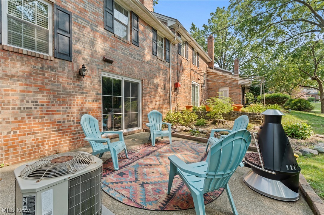 66 Yardley Lane Akron OH 44313