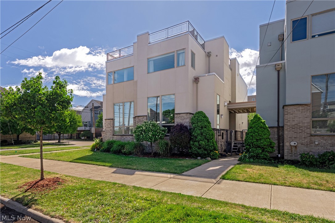 511 Literary Road Cleveland OH 44113