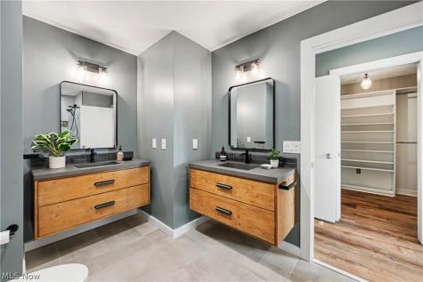511 Literary Road Cleveland OH 44113