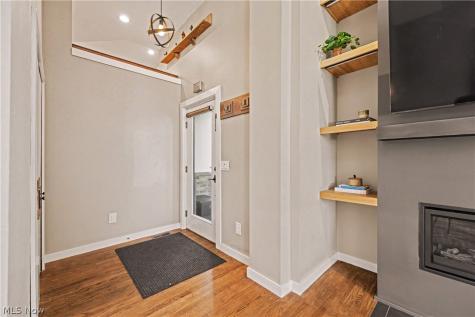 511 Literary Road Cleveland OH 44113