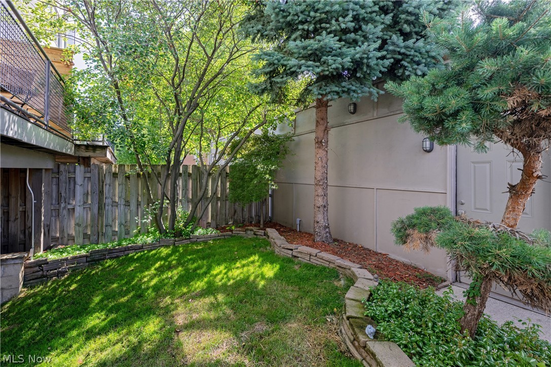 511 Literary Road Cleveland OH 44113