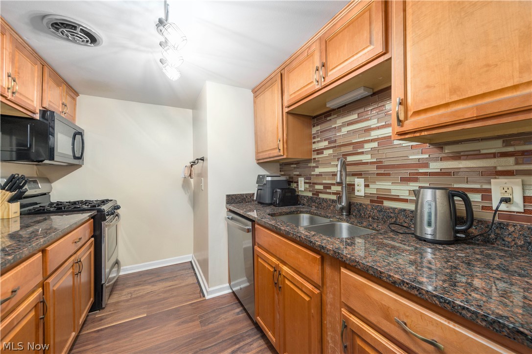 7005 Carriage Hill Drive Brecksville OH 44141