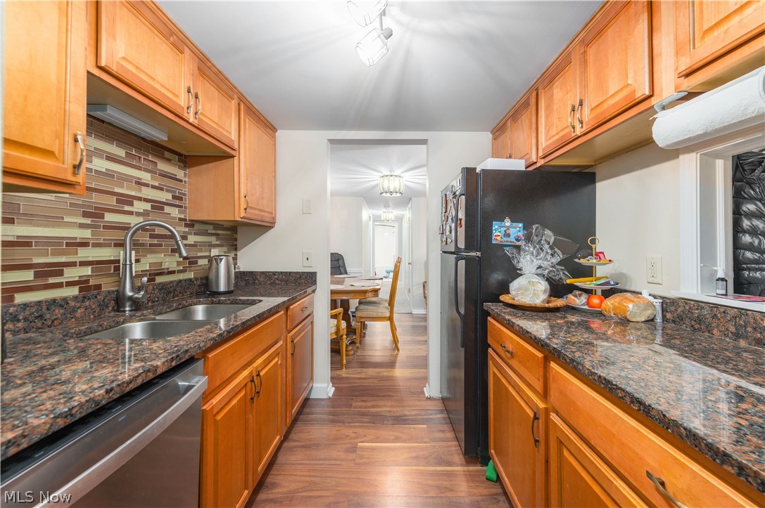 7005 Carriage Hill Drive Brecksville OH 44141