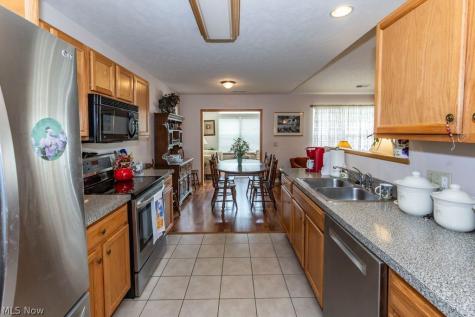 3069 Somerset Drive Lakemore OH 44312