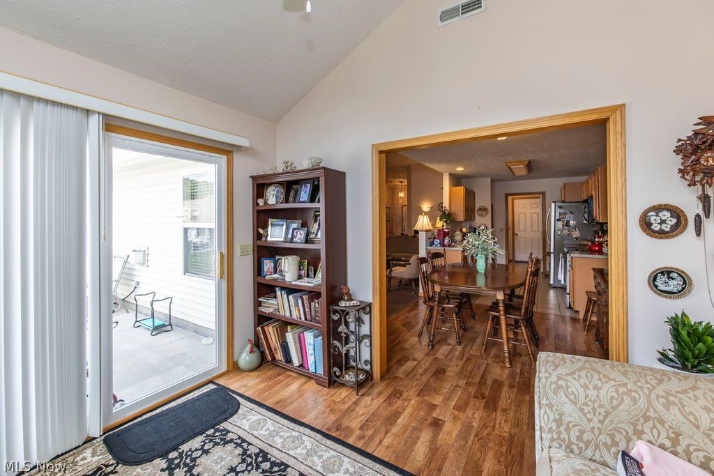 3069 Somerset Drive Lakemore OH 44312