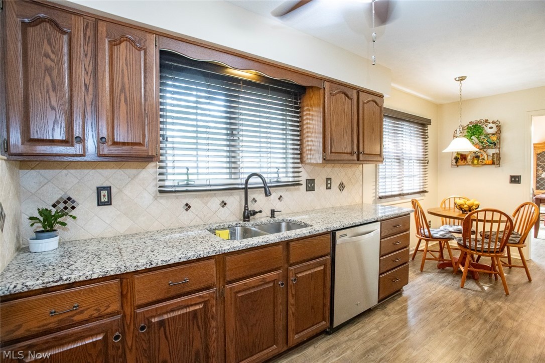 28 Pond Drive Rocky River OH 44116