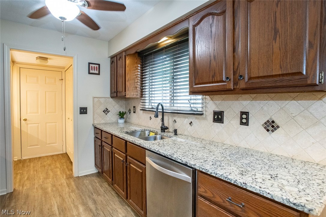 28 Pond Drive Rocky River OH 44116