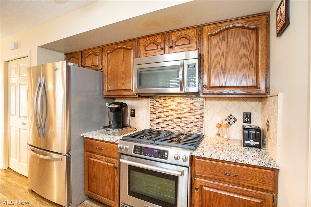 28 Pond Drive Rocky River OH 44116