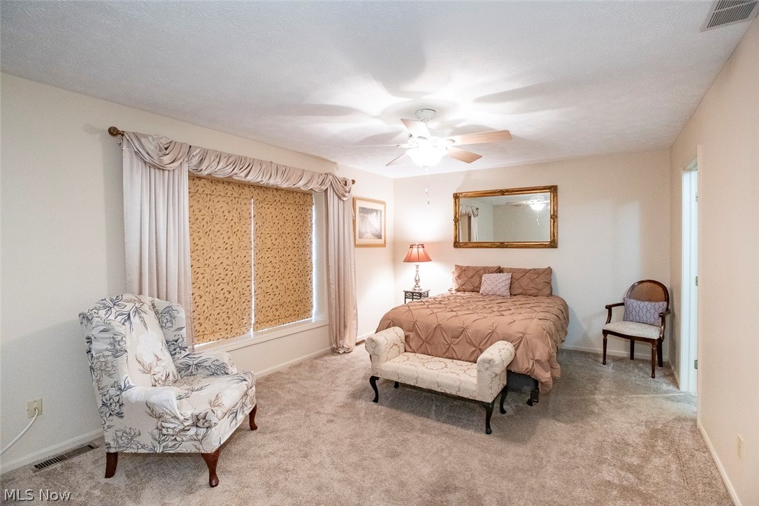 28 Pond Drive Rocky River OH 44116