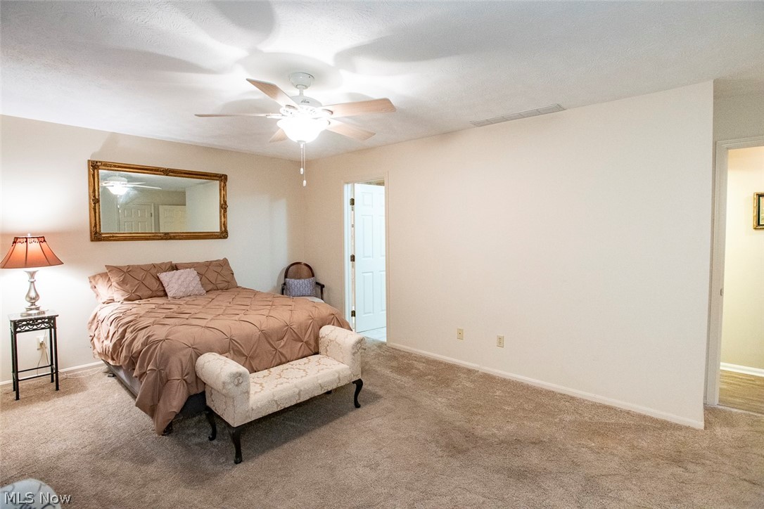 28 Pond Drive Rocky River OH 44116