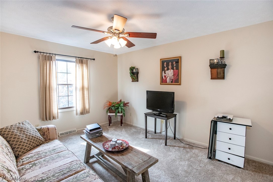 28 Pond Drive Rocky River OH 44116