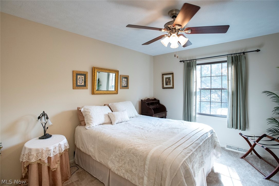 28 Pond Drive Rocky River OH 44116