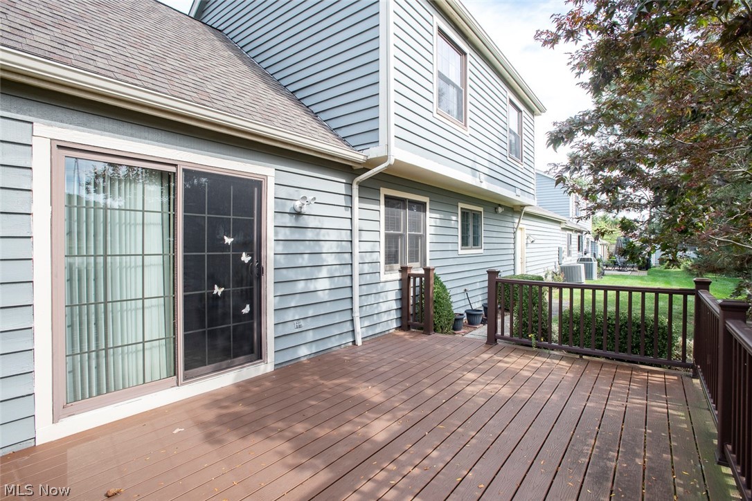 28 Pond Drive Rocky River OH 44116