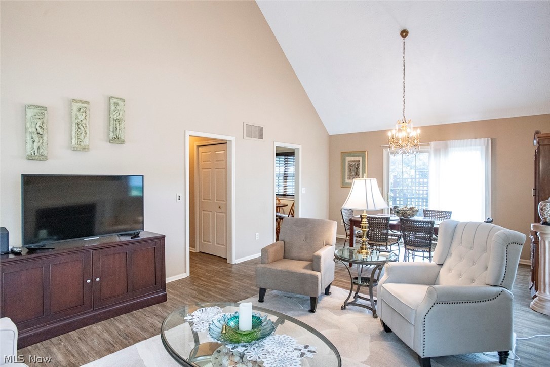 28 Pond Drive Rocky River OH 44116