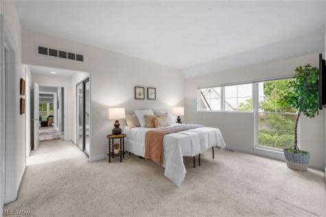 2975 Waterford Drive Twinsburg OH 44087