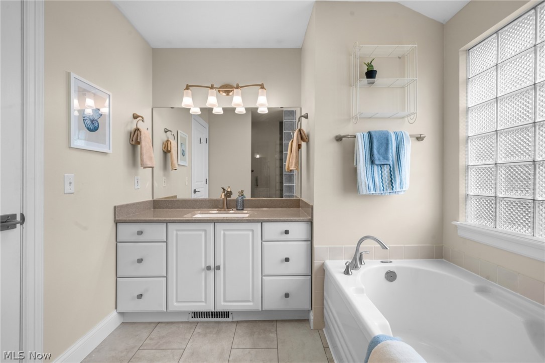 2975 Waterford Drive Twinsburg OH 44087