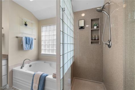 2975 Waterford Drive Twinsburg OH 44087