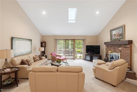 7582 Heather Circle Kent OH 44240