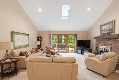 7582 Heather Circle Kent OH 44240
