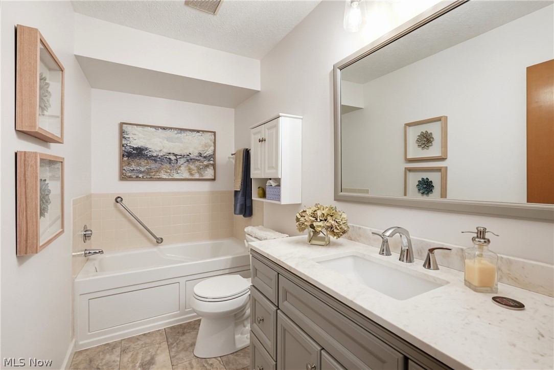 7582 Heather Circle Kent OH 44240