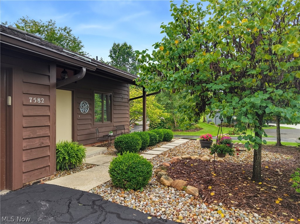 7582 Heather Circle Kent OH 44240