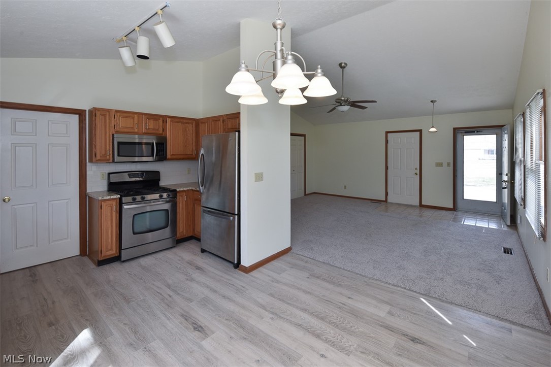 2121 Oakwood Court Avon OH 44011