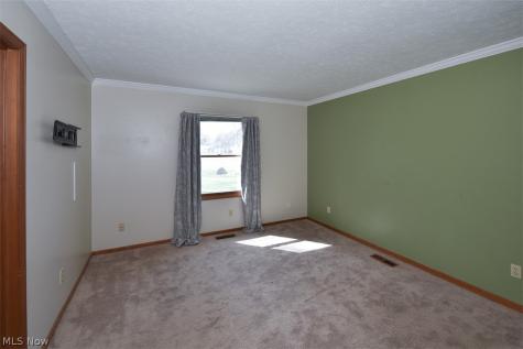 2121 Oakwood Court Avon OH 44011