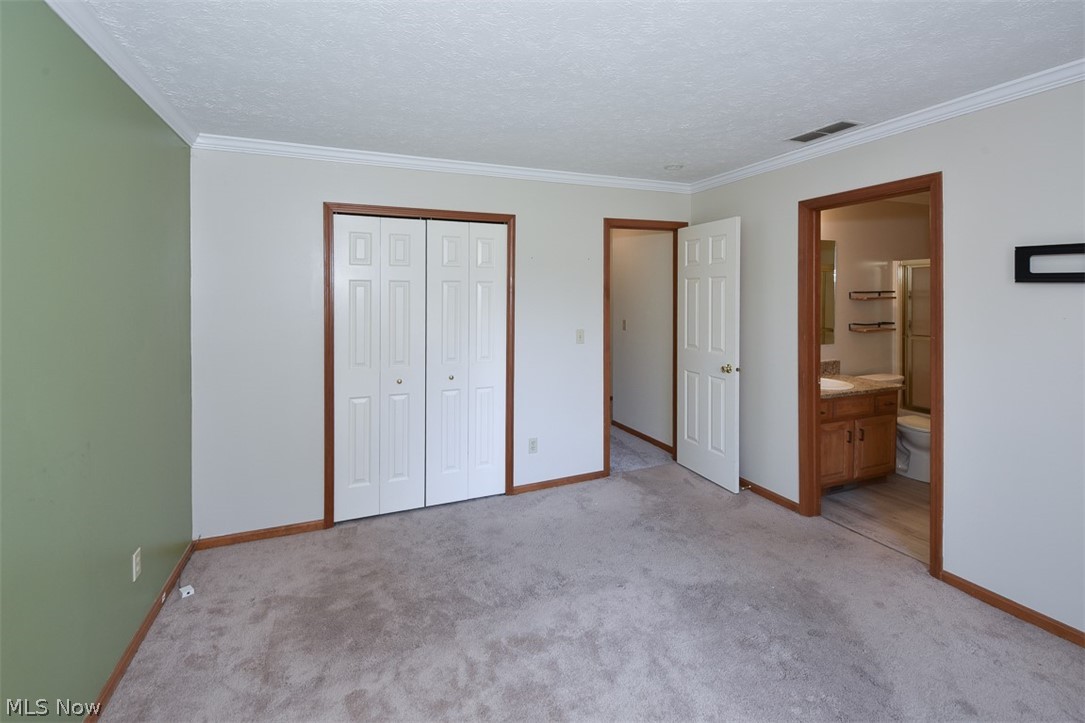2121 Oakwood Court Avon OH 44011