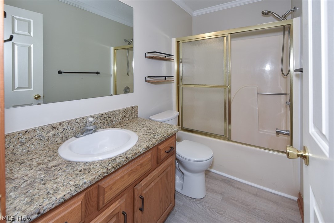 2121 Oakwood Court Avon OH 44011