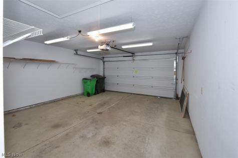 2121 Oakwood Court Avon OH 44011