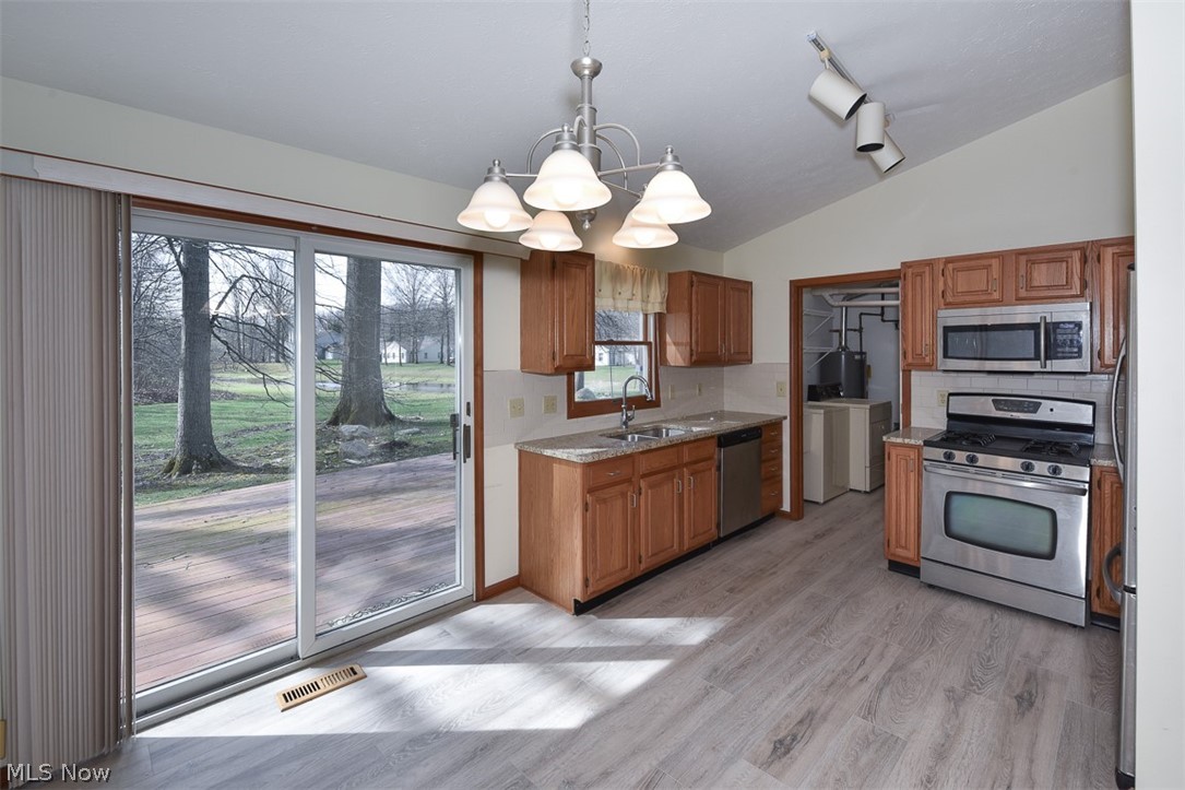 2121 Oakwood Court Avon OH 44011
