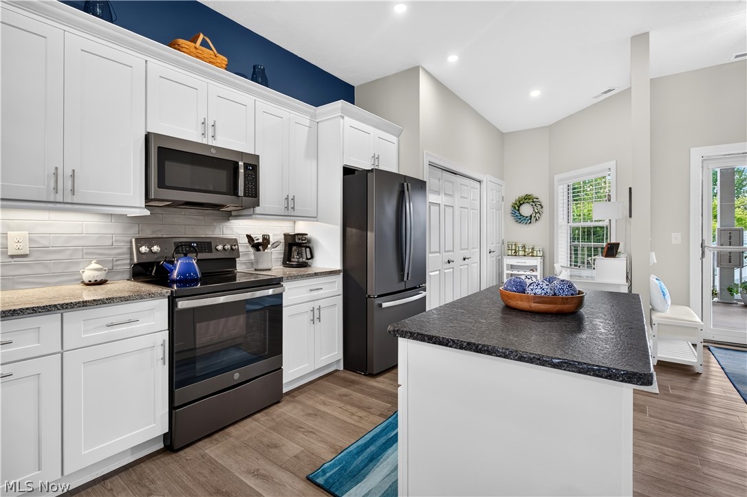 2780 Whispering Shores Drive Vermilion OH 44089