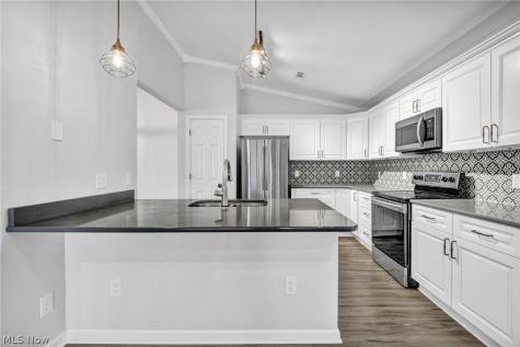 411 Sherbrook Circle NE North Canton OH 44720