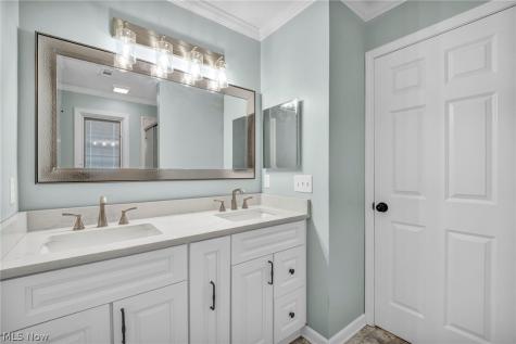 411 Sherbrook Circle NE North Canton OH 44720
