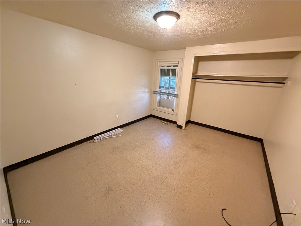 9321 Manor Avenue Cleveland OH 44104