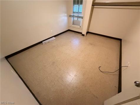 9321 Manor Avenue Cleveland OH 44104