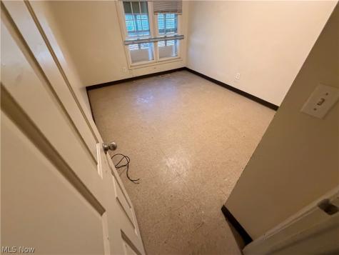 9321 Manor Avenue Cleveland OH 44104