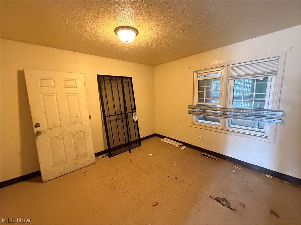 9321 Manor Avenue Cleveland OH 44104