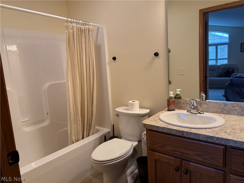 233 Woodbury Circle Dalton OH 44618