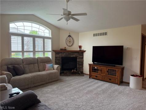 Woodbury Circle Dalton OH 44618