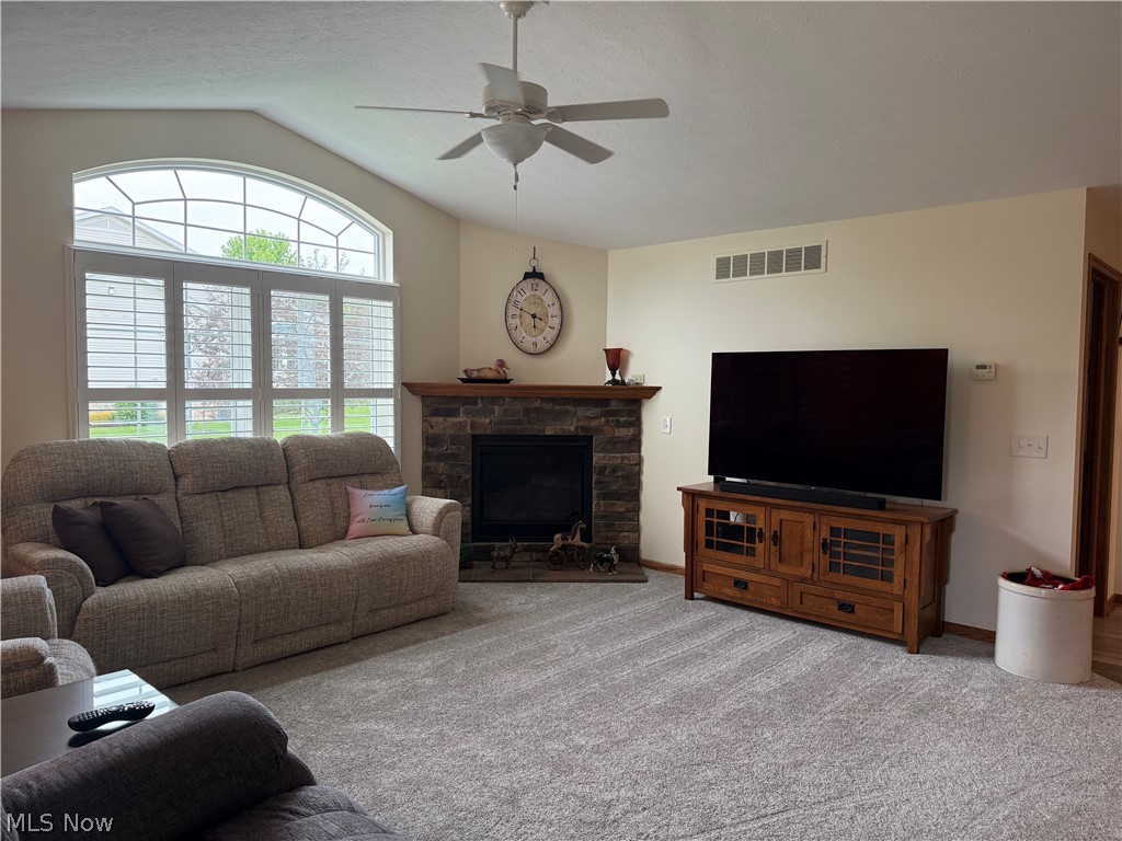 233 Woodbury Circle Dalton OH 44618