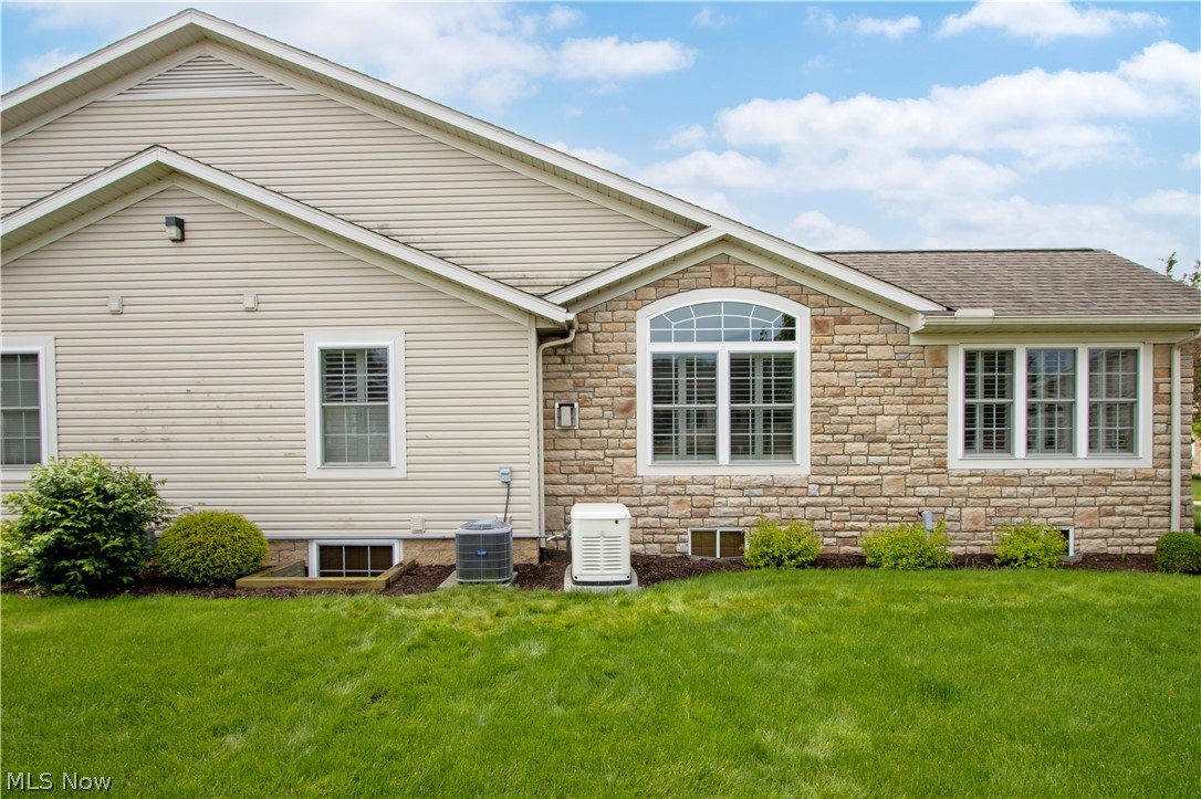 233 Woodbury Circle Dalton OH 44618
