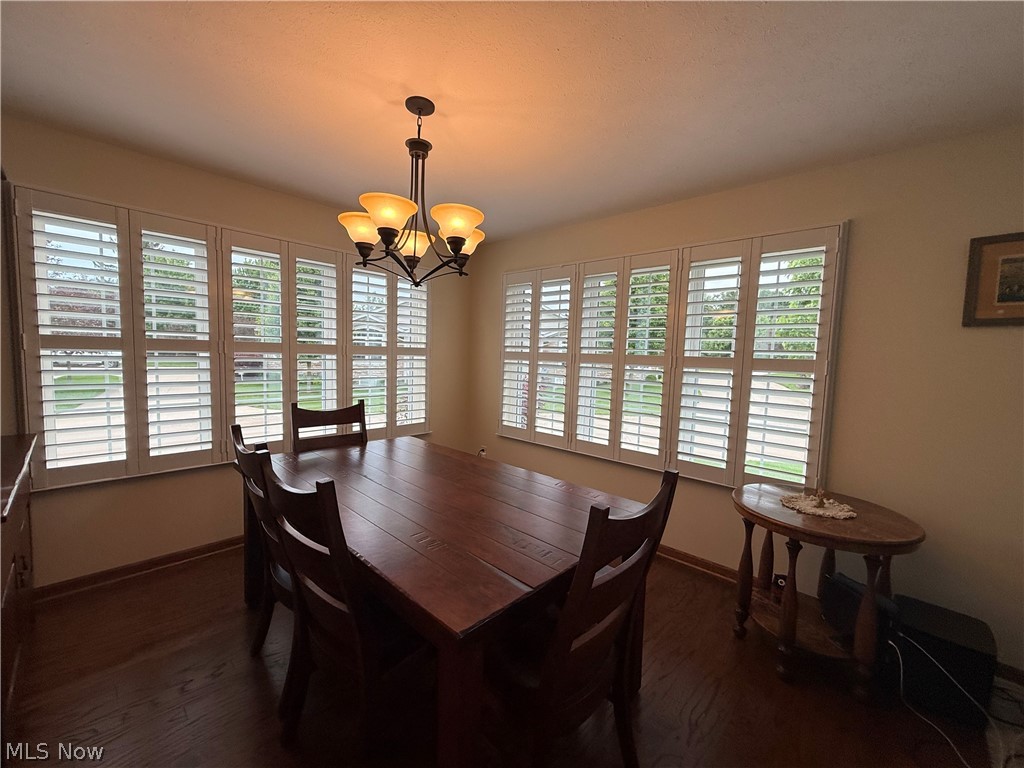 233 Woodbury Circle Dalton OH 44618